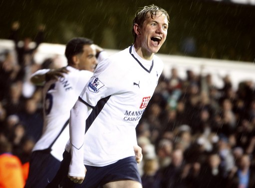 官方：因球迷对阿奇姆彭的歧视言行，成都蓉城被罚款50万元