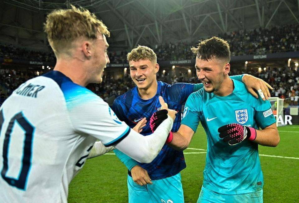 国足进攻体系如何改进？（国足如何打造更高效的进攻体系？）