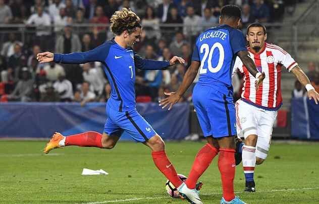 江苏省体育代表团到访西甲联盟，双方在马德里举行正式会谈（江苏省体育代表团拜会西甲联盟，双方在马德里展开正式会谈）