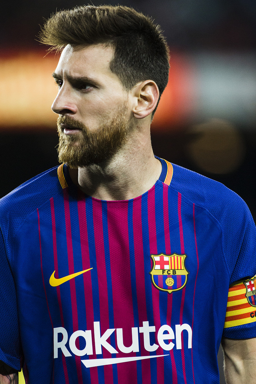 半场战报：勒沃库森2-1莱比锡，泰里耶、希克建功（半场：勒沃库森暂2-1领先莱比锡，泰里耶与希克破门）