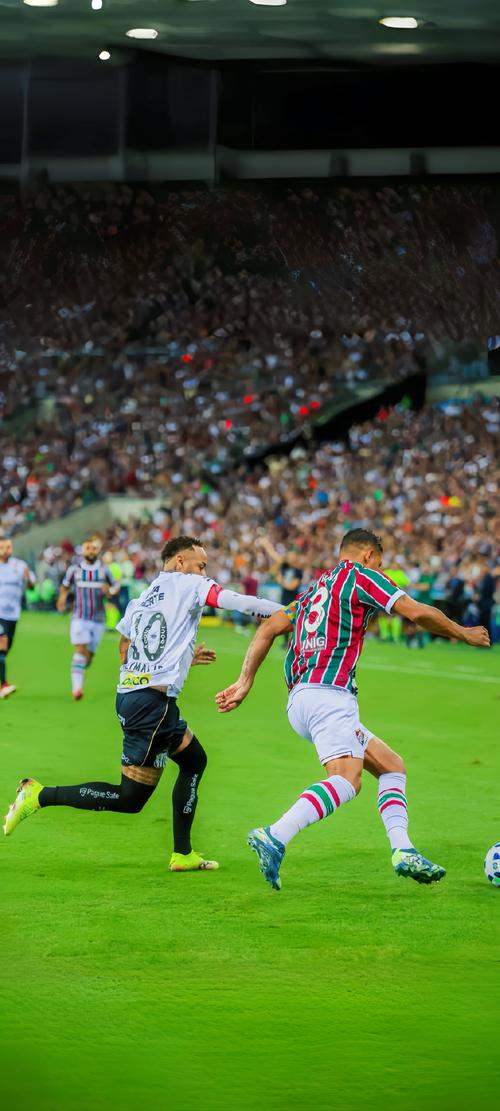 绿帽哥：皇马对阿诺德的表现极为不满，32万欧周薪却频受伤