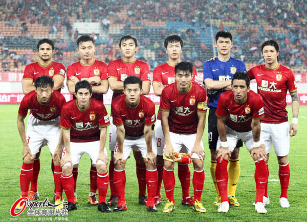 提出续约并再三挽留无果！官方：青岛海牛主帅李霄鹏离任（官方确认：续约与多次挽留未果，青岛海牛主帅李霄鹏离任）