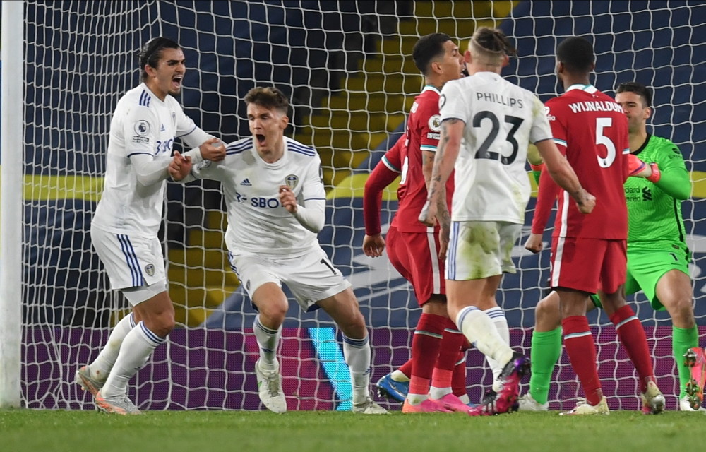 手感低迷！布朗&孙铭徽半场12中1&罚球5中3合砍6分