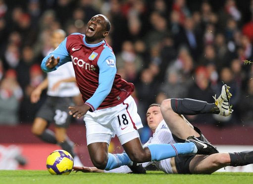 英超：曼城主场3-1击败布莱顿