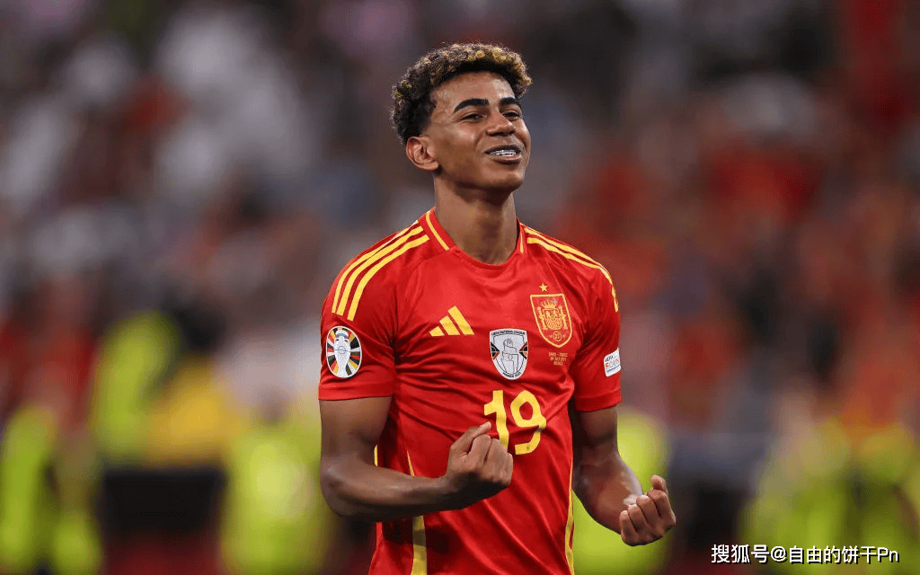 由于C罗被红牌禁赛，绝代双骄皆结束了自己本年度的...