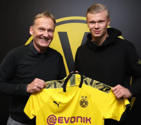 RMC：英超豪门和皇马巴萨都在关注马赛中锋罗比尼奥-瓦斯